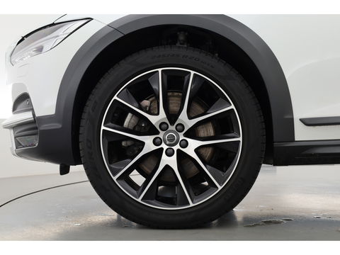 Volvo V90 Cross Country 2.0 T5 Pro | Luchtvering Four-C | Massage | Trekhaak | Pano | Head up | 360 Camera | Blis | Memory |