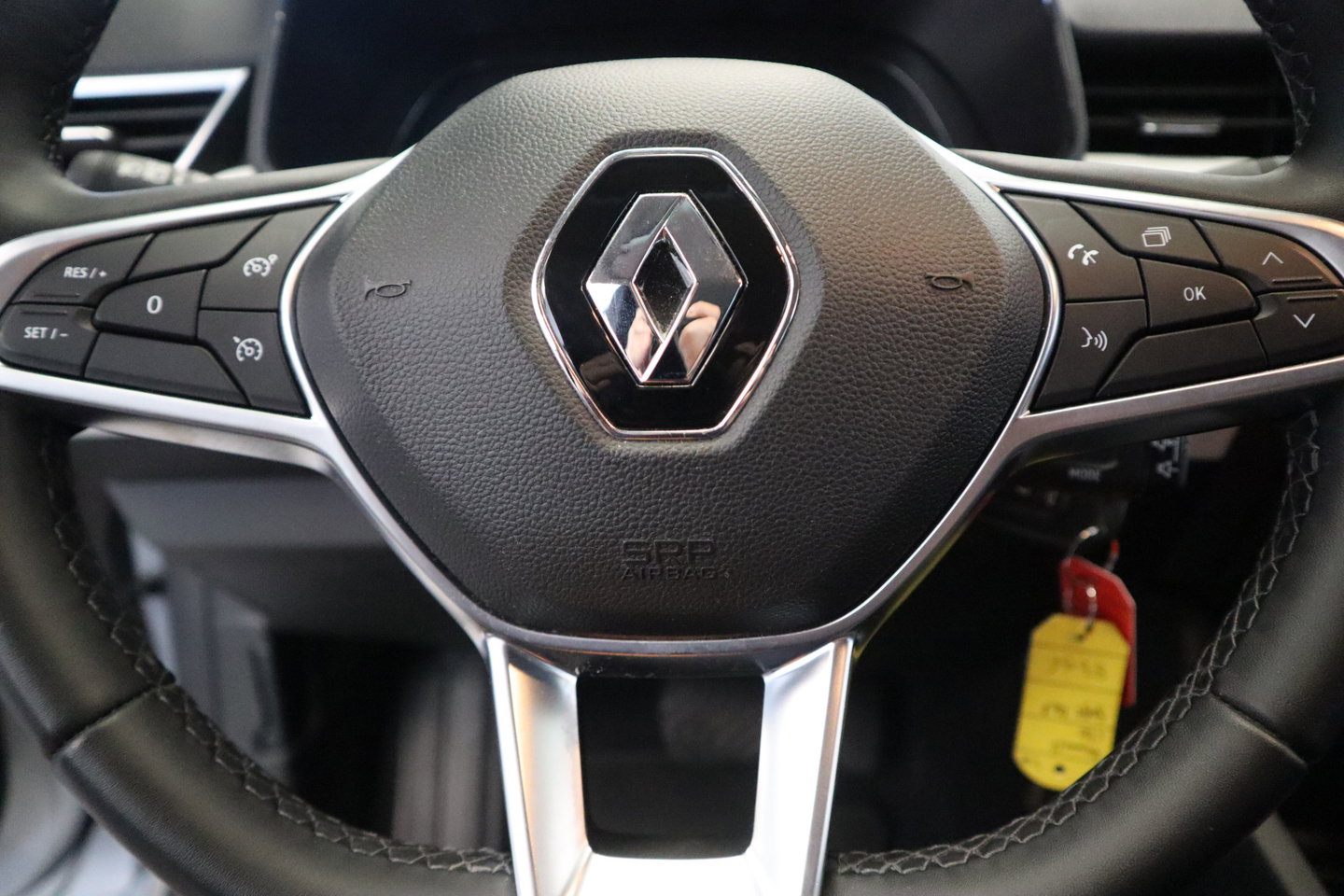 Renault Clio 1.6 E-Tech Hybrid 145 Evolution Navigatie Full-led PDC 24 Maanden garantie* (Vraag naar de voorwaarden)