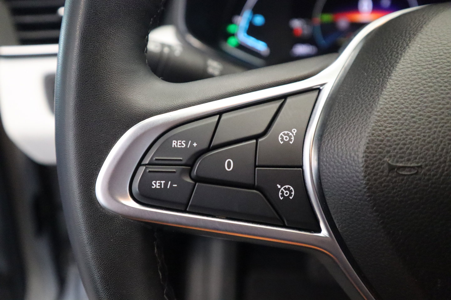 Renault Clio 1.6 E-Tech Hybrid 145 Evolution Navigatie Full-led PDC 24 Maanden garantie* (Vraag naar de voorwaarden)