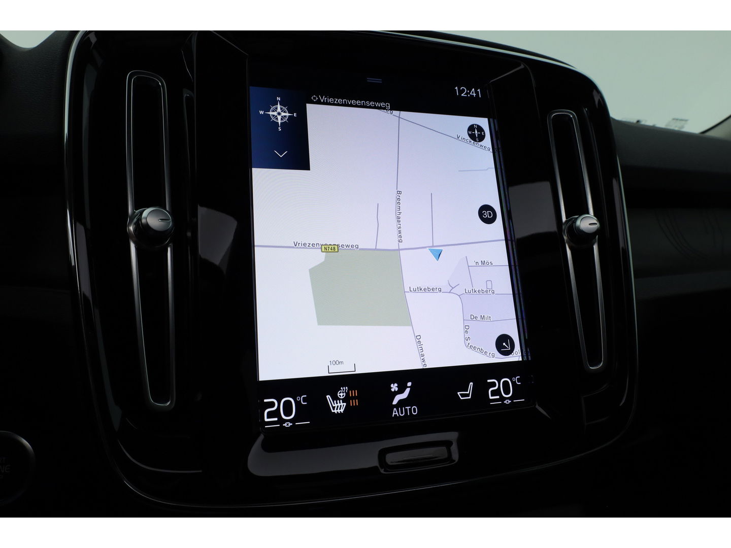 Volvo XC40 1.5 T4 Plug-in hybrid Ultimate Dark | Pano-dak | Leder | 360 camera | Voorruitverw. | Adap. Cruise | Blis | H&K audio |