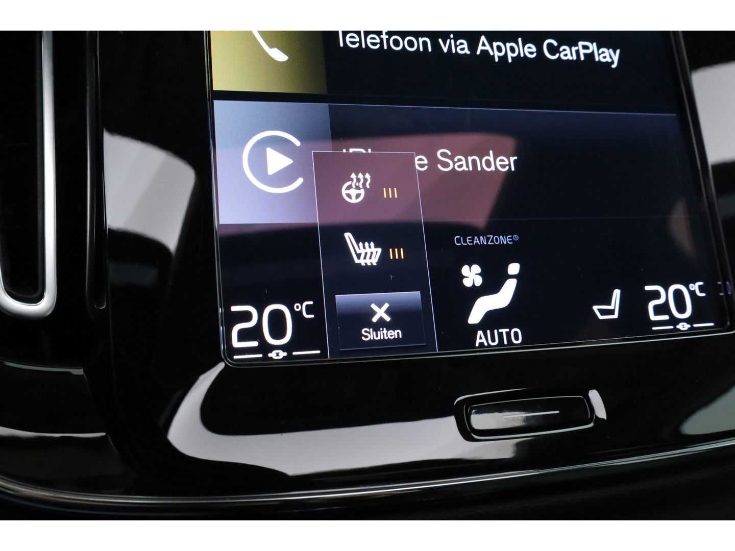 Volvo XC40 1.5 T4 Plug-in hybrid Ultimate Dark | Pano-dak | Leder | 360 camera | Voorruitverw. | Adap. Cruise | Blis | H&K audio |