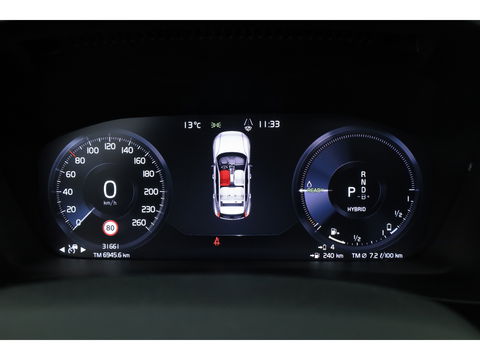 Volvo XC40 1.5 T5 Plug-in hybrid Ultimate Dark | Pano-dak | 360 camera | ACC | Blis | H&K Audio | Voorruitverw. | Sportstoelen |