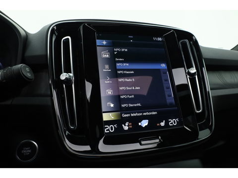 Volvo XC40 1.5 T5 Plug-in hybrid Ultimate Dark | Pano-dak | 360 camera | ACC | Blis | H&K Audio | Voorruitverw. | Sportstoelen |