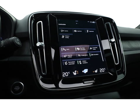 Volvo XC40 1.5 T5 Plug-in hybrid Ultimate Dark | Pano-dak | 360 camera | ACC | Blis | H&K Audio | Voorruitverw. | Sportstoelen |