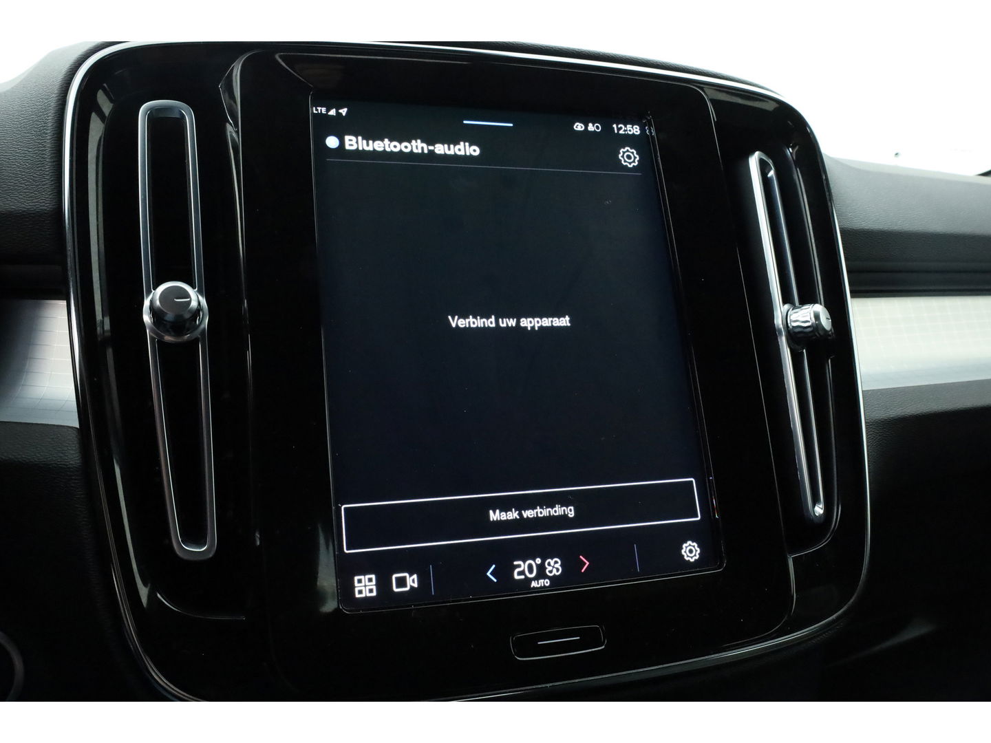 Volvo XC40 2.0 B3 Core | Facelift | achteruitrijcamera | Carplay |