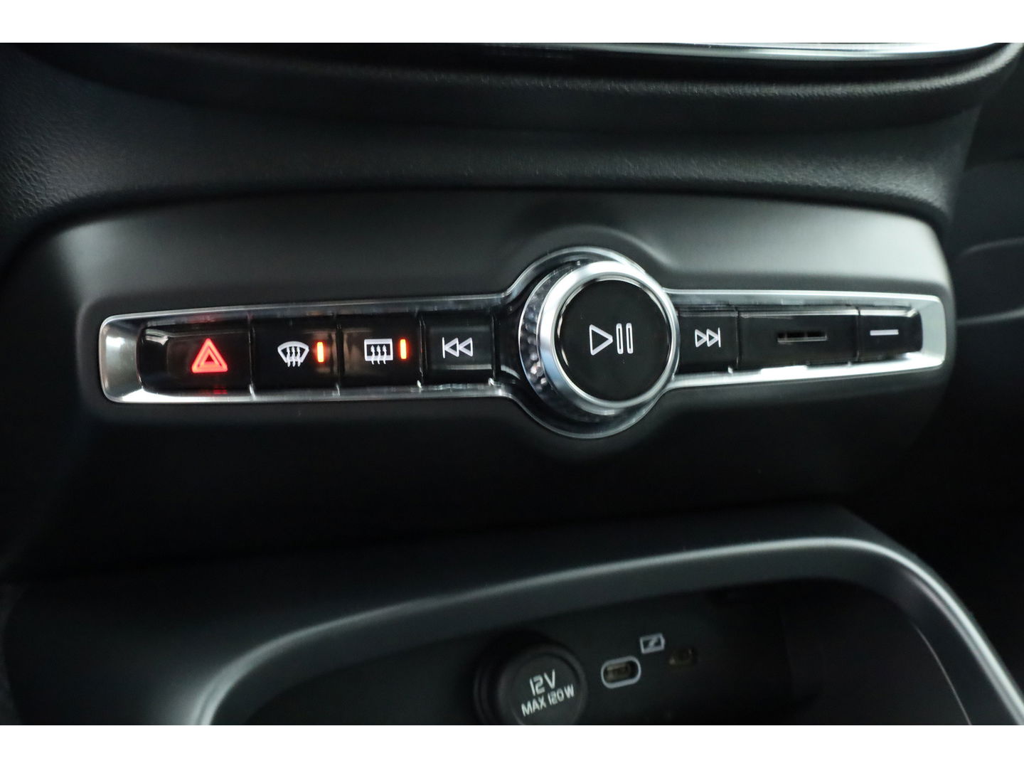 Volvo XC40 2.0 B3 Core | Facelift | achteruitrijcamera | Carplay |