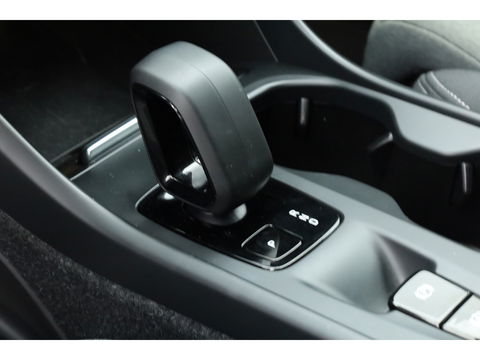 Volvo XC40 2.0 B3 Core | Facelift | achteruitrijcamera | Carplay |