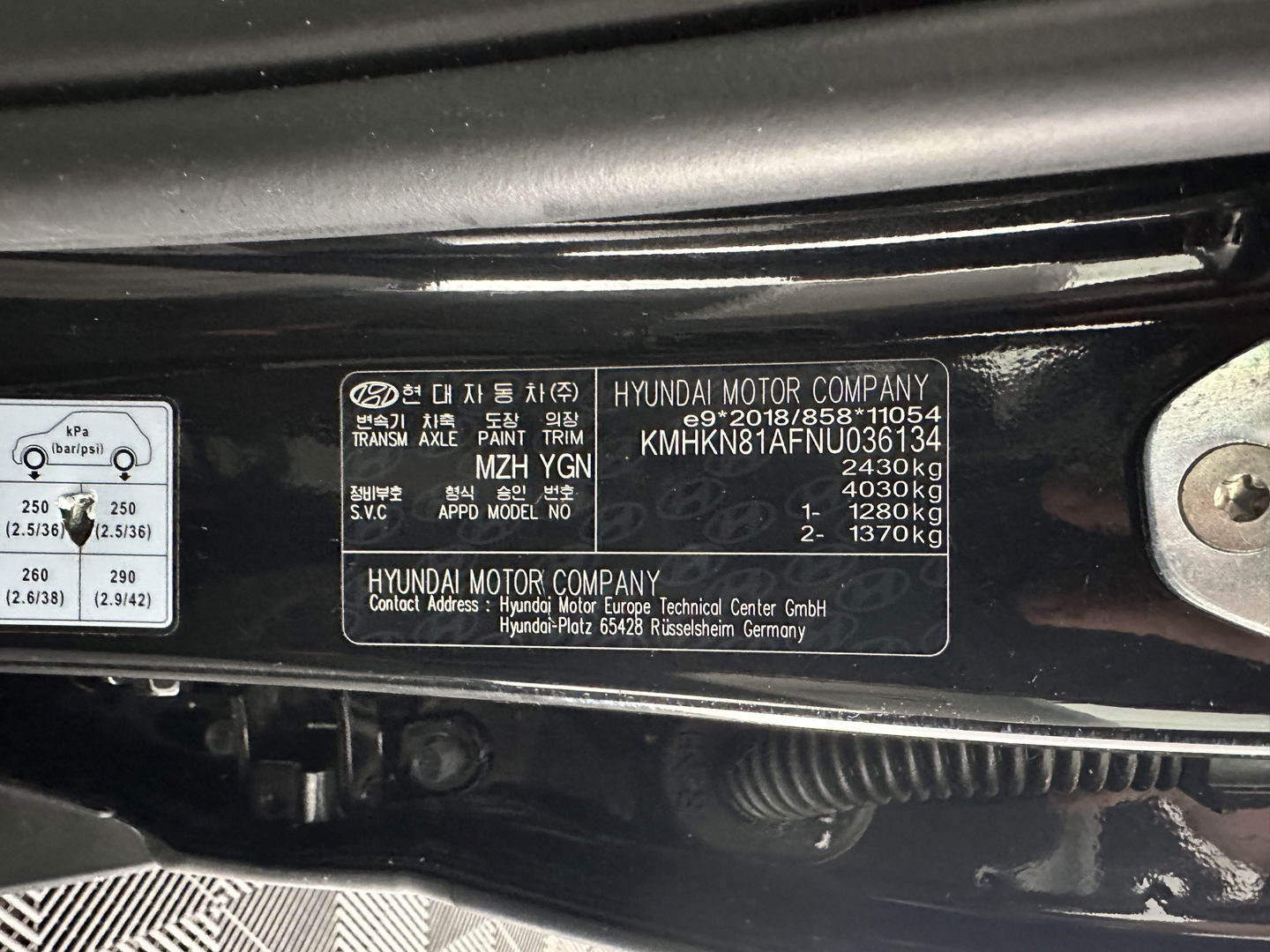 Hyundai IONIQ 5 Connect+ 73kWh (3-Fase-11kW) {SOH-98%} INCL-BTW) Aut *HEATPUMP | LEATHER-FABRIC | BOSE-AUDIO | FULL-LED | DIGI-COCKPIT | AMBIENTLIGHT | DAB | SHIFTPADDLES | HEAD-UP | NAVI-FULLMAP | KEYLESS | CAMERA | HEATED-COMFORTSEATS | TOWBAR*