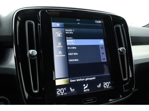 Volvo XC40 1.5 T4 Plug-in hybrid Plus Bright | Facelift | trekhaak | H&K Audio | carplay | stoel & stuur verwarming | Memory |