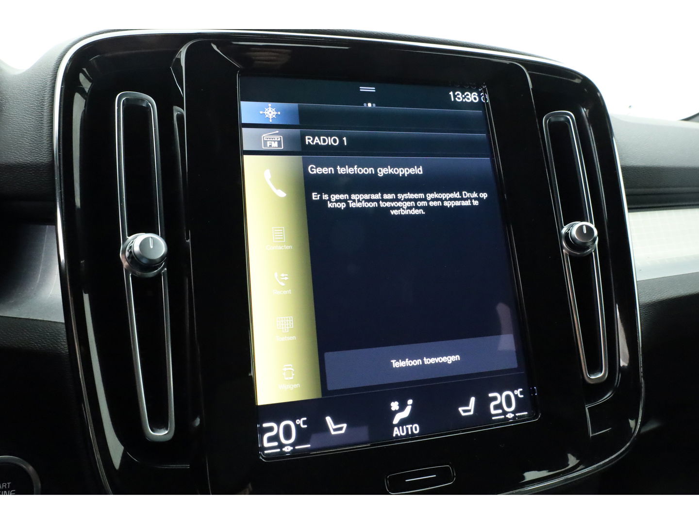 Volvo XC40 1.5 T4 Plug-in hybrid Plus Bright | Facelift | trekhaak | H&K Audio | carplay | stoel & stuur verwarming | Memory |