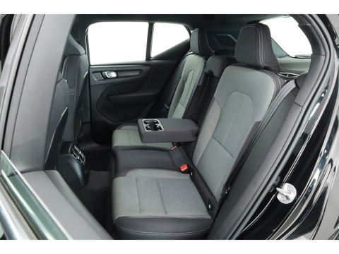 Volvo XC40 1.5 T4 Plug-in hybrid Plus Bright | Facelift | trekhaak | H&K Audio | carplay | stoel & stuur verwarming | Memory |