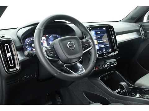 Volvo XC40 1.5 T4 Plug-in hybrid Plus Bright | Facelift | trekhaak | H&K Audio | carplay | stoel & stuur verwarming | Memory |