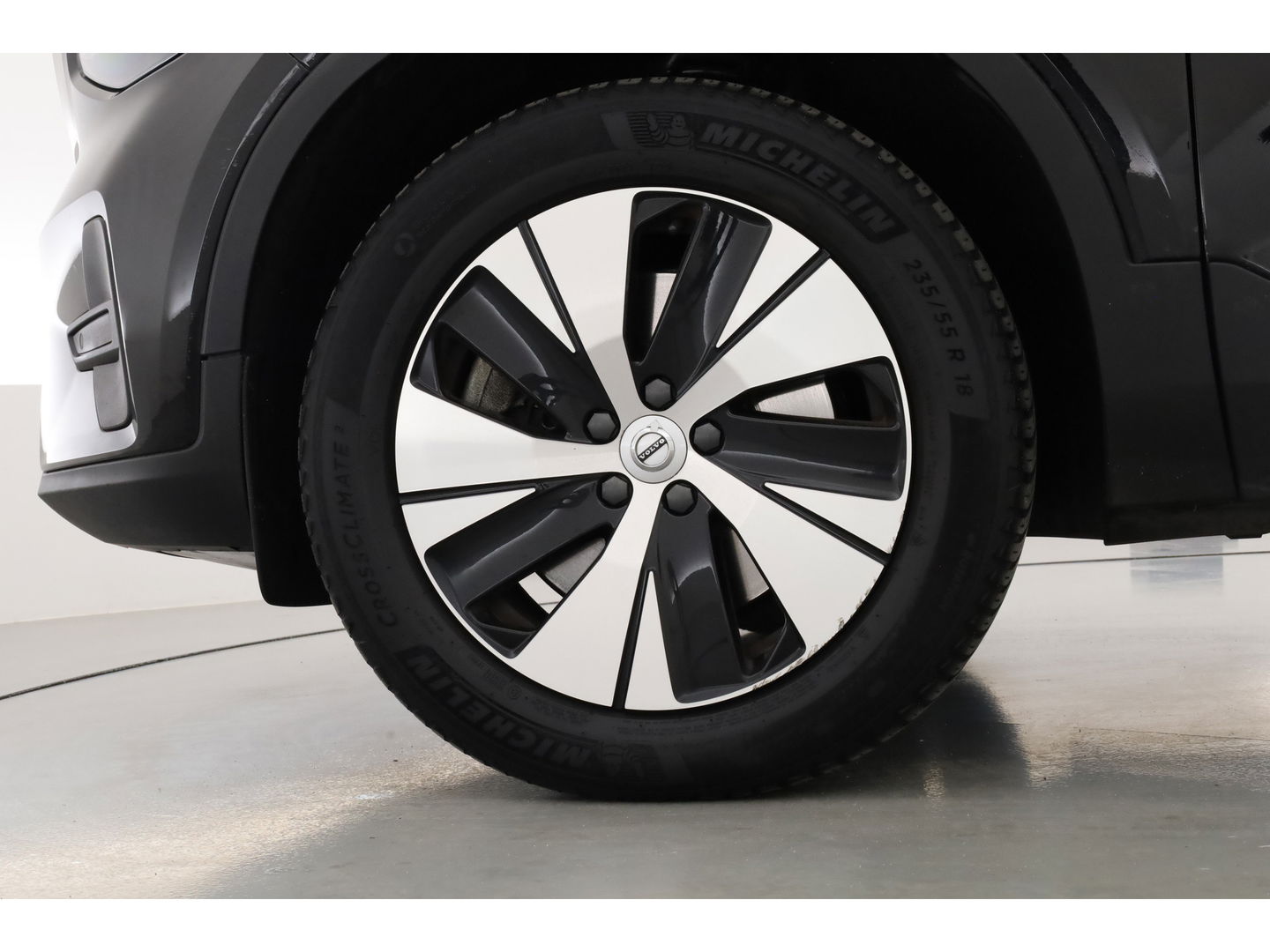 Volvo XC40 1.5 T4 Plug-in hybrid Plus Bright | Facelift | trekhaak | H&K Audio | carplay | stoel & stuur verwarming | Memory |