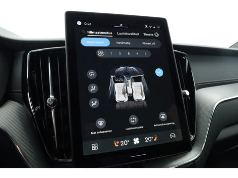 Volvo XC60 2.0 T8 Plug-in hybrid AWD Ultra Black Edition | Pano-dak | H&K Audio | Head up | Gelaagd Glas | Blis | ACC | 360 camera |