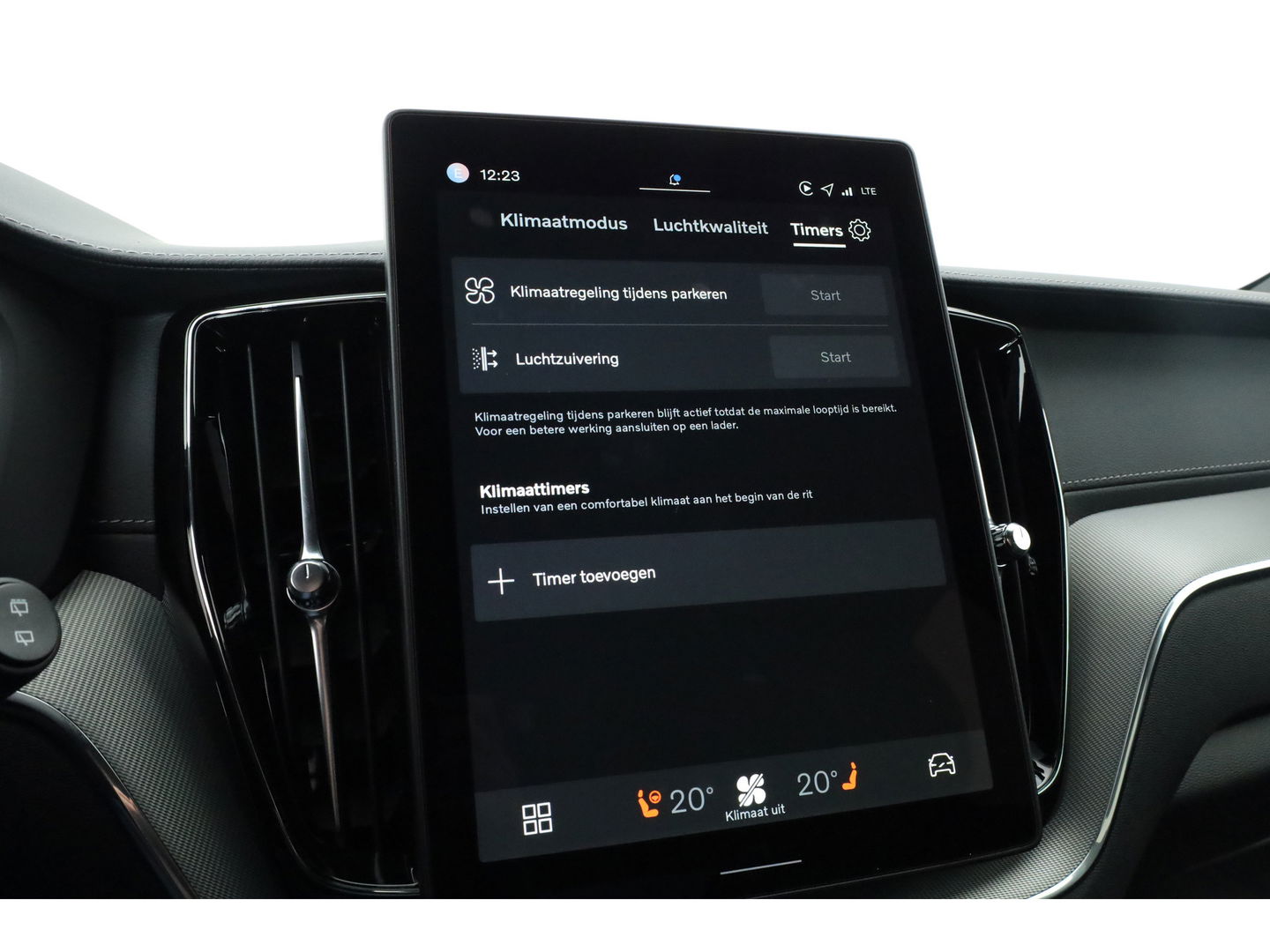 Volvo XC60 2.0 T8 Plug-in hybrid AWD Ultra Black Edition | Pano-dak | H&K Audio | Head up | Gelaagd Glas | Blis | ACC | 360 camera |