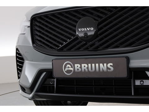 Volvo XC60 2.0 T8 Plug-in hybrid AWD Ultra Black Edition | Pano-dak | H&K Audio | Head up | Gelaagd Glas | Blis | ACC | 360 camera |