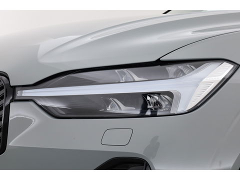 Volvo XC60 2.0 T8 Plug-in hybrid AWD Ultra Black Edition | Pano-dak | H&K Audio | Head up | Gelaagd Glas | Blis | ACC | 360 camera |
