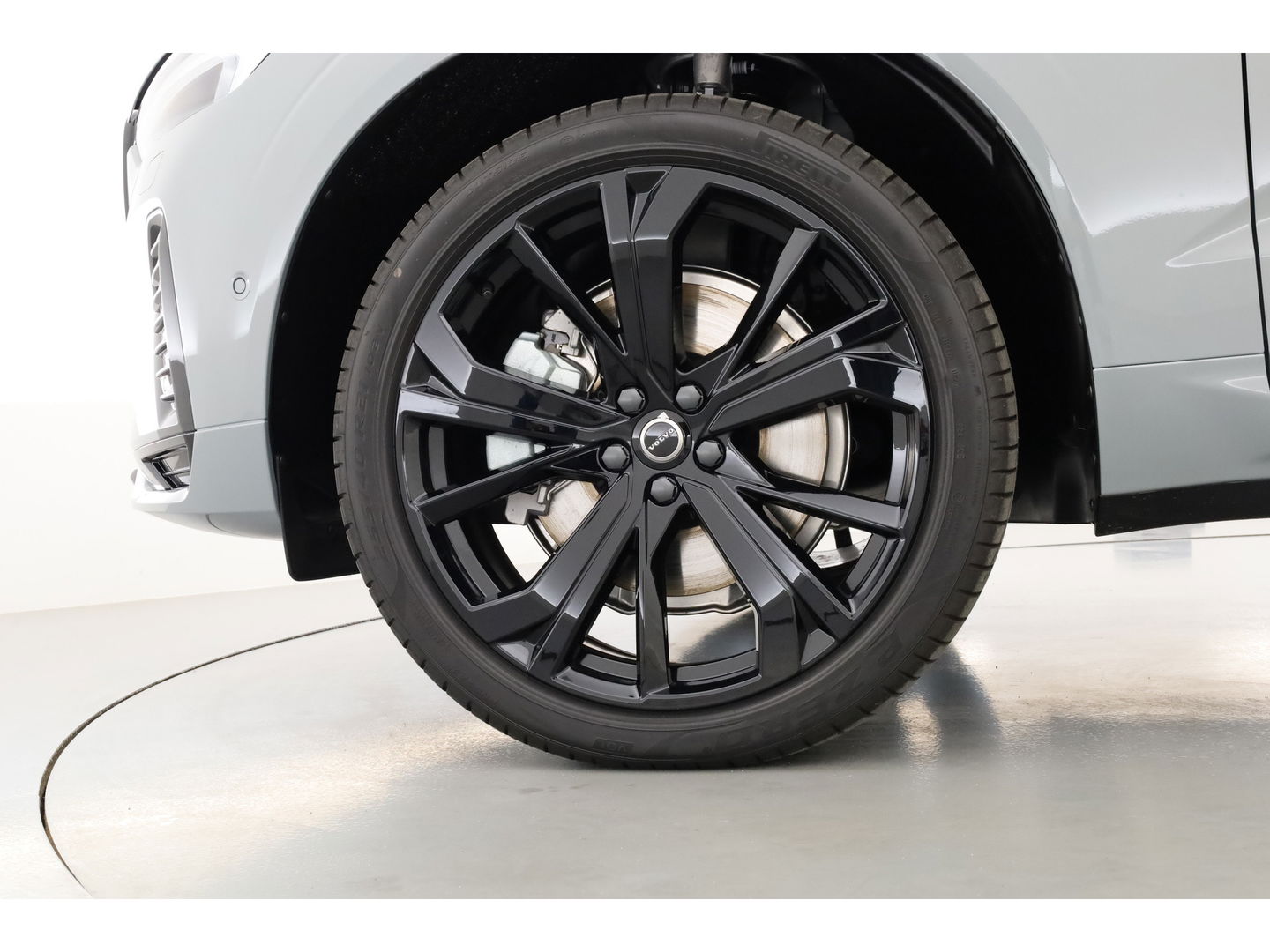 Volvo XC60 2.0 T8 Plug-in hybrid AWD Ultra Black Edition | Pano-dak | H&K Audio | Head up | Gelaagd Glas | Blis | ACC | 360 camera |