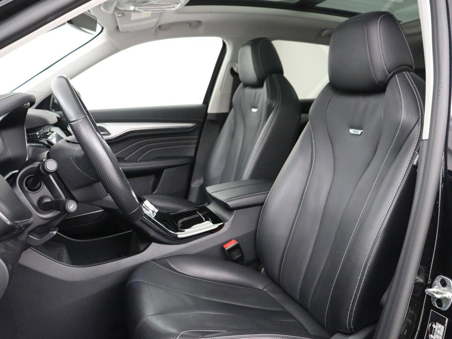 MG Marvel R Luxury 70 kWh | SOH 96% | Panoramadak | Stoelventilatie | Leder | 360 Camera | Adaptive cruise | Wamtepomp | Sfeerverlichting | Stoelverwarming | Carplay | Navigatie | Keyless