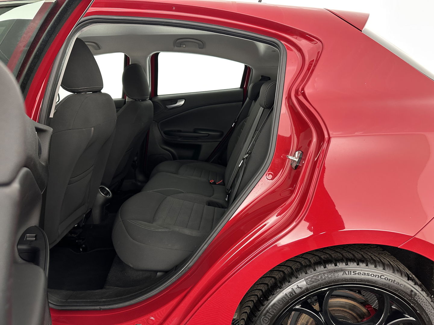 Alfa Romeo Giulietta 1.6 JTDm Super Aut. *NAVI-FULLMAP | SPORTSEATS | SHIFTPADDLES | ECC | PDC | CRUISE | 18''ALU*