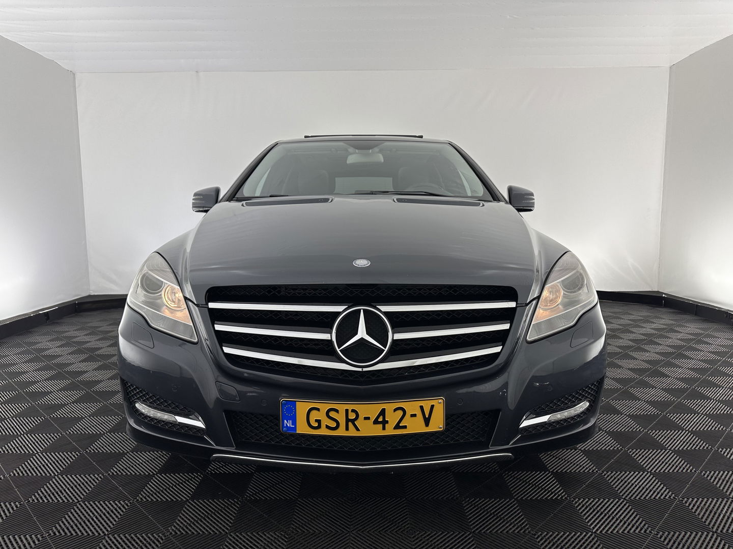 Mercedes-Benz R-Klasse 300 CDI BlueEFFICIENCY Prestige [ 7-Pers. ] Aut. *PANO | LEATHER-ALCANTARA | XENON | BLINDSPOT | NAVI-FULLMAP | COMFORTSEATS | CAMERA | SHIFTPADDLES | PRIVACYGLASS | 18''ALU*
