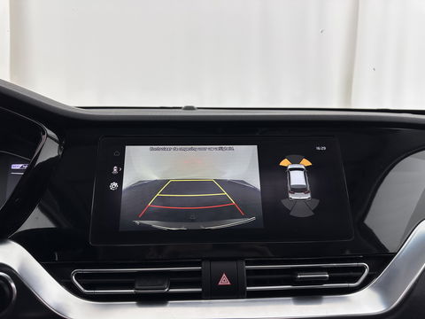 Kia Niro 1.6 GDi Hybrid ExecutiveLine (INCL-BTW) Aut. *PANO |  LEATHER | FULL-LED | NAVI-FULLMAP | DIGI-COCKPIT | HEATED-COMFORTSEATS | CAMERA | DAB+ | KEYLESS | ECC | SHIFTPADDLES | ADAPTIVE-CRUISE | LANE-ASSIST | 16"ALU*