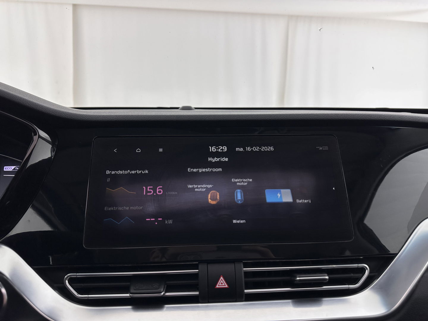 Kia Niro 1.6 GDi Hybrid ExecutiveLine (INCL-BTW) Aut. *PANO |  LEATHER | FULL-LED | NAVI-FULLMAP | DIGI-COCKPIT | HEATED-COMFORTSEATS | CAMERA | DAB+ | KEYLESS | ECC | SHIFTPADDLES | ADAPTIVE-CRUISE | LANE-ASSIST | 16"ALU*