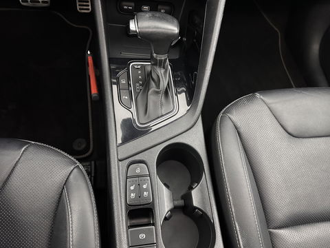 Kia Niro 1.6 GDi Hybrid ExecutiveLine (INCL-BTW) Aut. *PANO |  LEATHER | FULL-LED | NAVI-FULLMAP | DIGI-COCKPIT | HEATED-COMFORTSEATS | CAMERA | DAB+ | KEYLESS | ECC | SHIFTPADDLES | ADAPTIVE-CRUISE | LANE-ASSIST | 16"ALU*