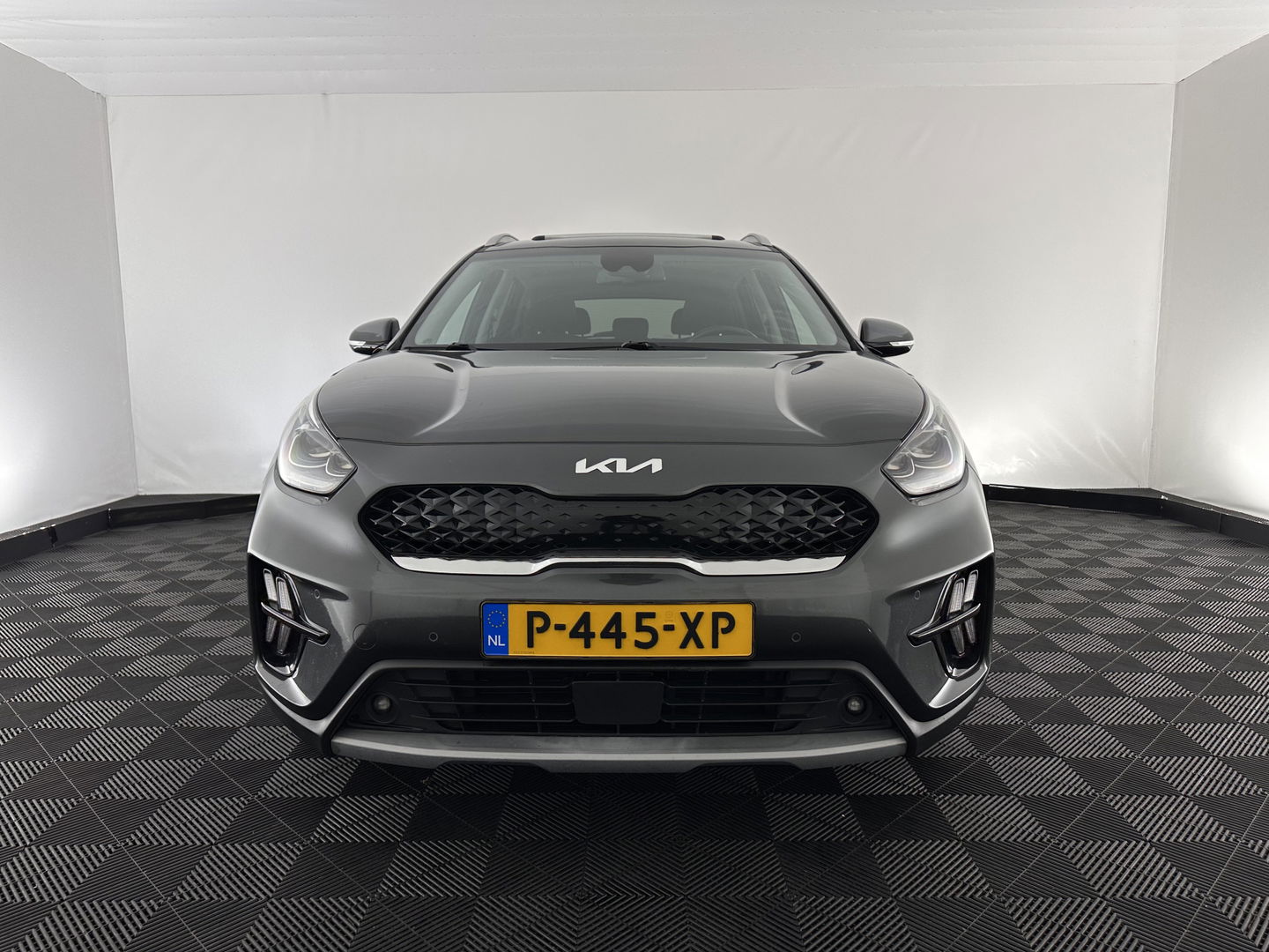 Kia Niro 1.6 GDi Hybrid ExecutiveLine (INCL-BTW) Aut. *PANO |  LEATHER | FULL-LED | NAVI-FULLMAP | DIGI-COCKPIT | HEATED-COMFORTSEATS | CAMERA | DAB+ | KEYLESS | ECC | SHIFTPADDLES | ADAPTIVE-CRUISE | LANE-ASSIST | 16"ALU*