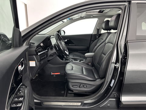 Kia Niro 1.6 GDi Hybrid ExecutiveLine (INCL-BTW) Aut. *PANO |  LEATHER | FULL-LED | NAVI-FULLMAP | DIGI-COCKPIT | HEATED-COMFORTSEATS | CAMERA | DAB+ | KEYLESS | ECC | SHIFTPADDLES | ADAPTIVE-CRUISE | LANE-ASSIST | 16"ALU*