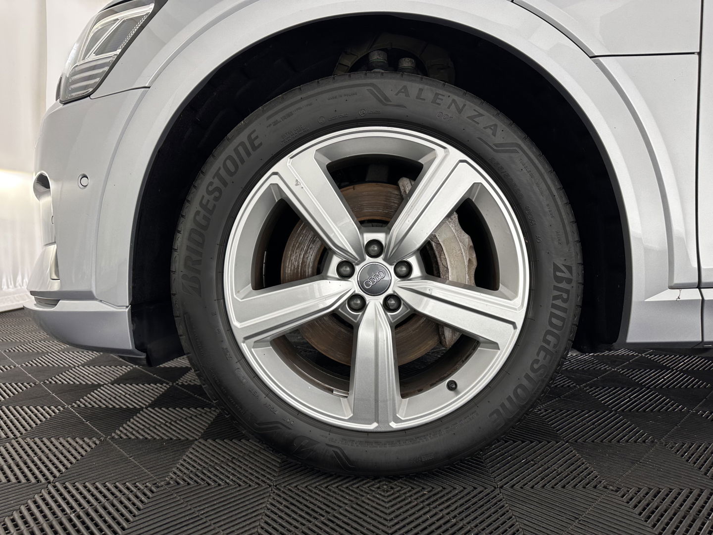 Audi e-tron 50 quattro Business edition 71 kWh [ 3-Fase-11kW ] {SOH-99%} (INCL-BTW) Aut. *HEATPUMP | FULL-LED | DIGI-COCKPIT | NAVI-FULLMAP | MEMORY-PACK |  COMFORTSEATS | KEYLESS | AUDI-SOUND | SHIFTPADDLES | DAB+ | ECC | DRIVE-SELECT | PDC | CRUISE | TOWBAR | 20