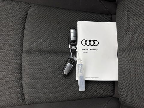 Audi e-tron 50 quattro Business edition 71 kWh [ 3-Fase-11kW ] {SOH-99%} (INCL-BTW) Aut. *HEATPUMP | FULL-LED | DIGI-COCKPIT | NAVI-FULLMAP | MEMORY-PACK |  COMFORTSEATS | KEYLESS | AUDI-SOUND | SHIFTPADDLES | DAB+ | ECC | DRIVE-SELECT | PDC | CRUISE | TOWBAR | 20