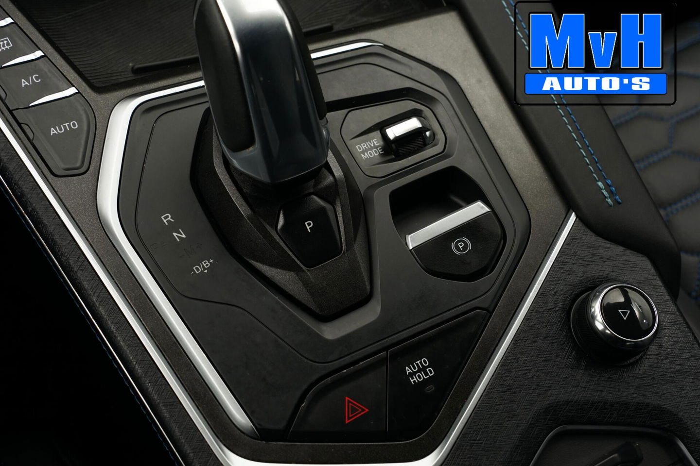 Lynk & Co 01 1.5 Hybride|FULL BLACK XL|ZWARTE.HEMEL|LEER|NAP