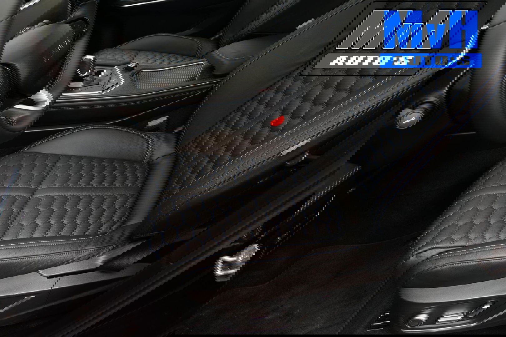 Lynk & Co 01 1.5 Hybride|FULL BLACK XL|ZWARTE.HEMEL|LEER|NAP