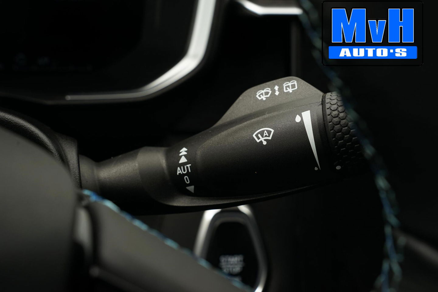 Lynk & Co 01 1.5 Hybride|FULL BLACK XL|ZWARTE.HEMEL|LEER|NAP