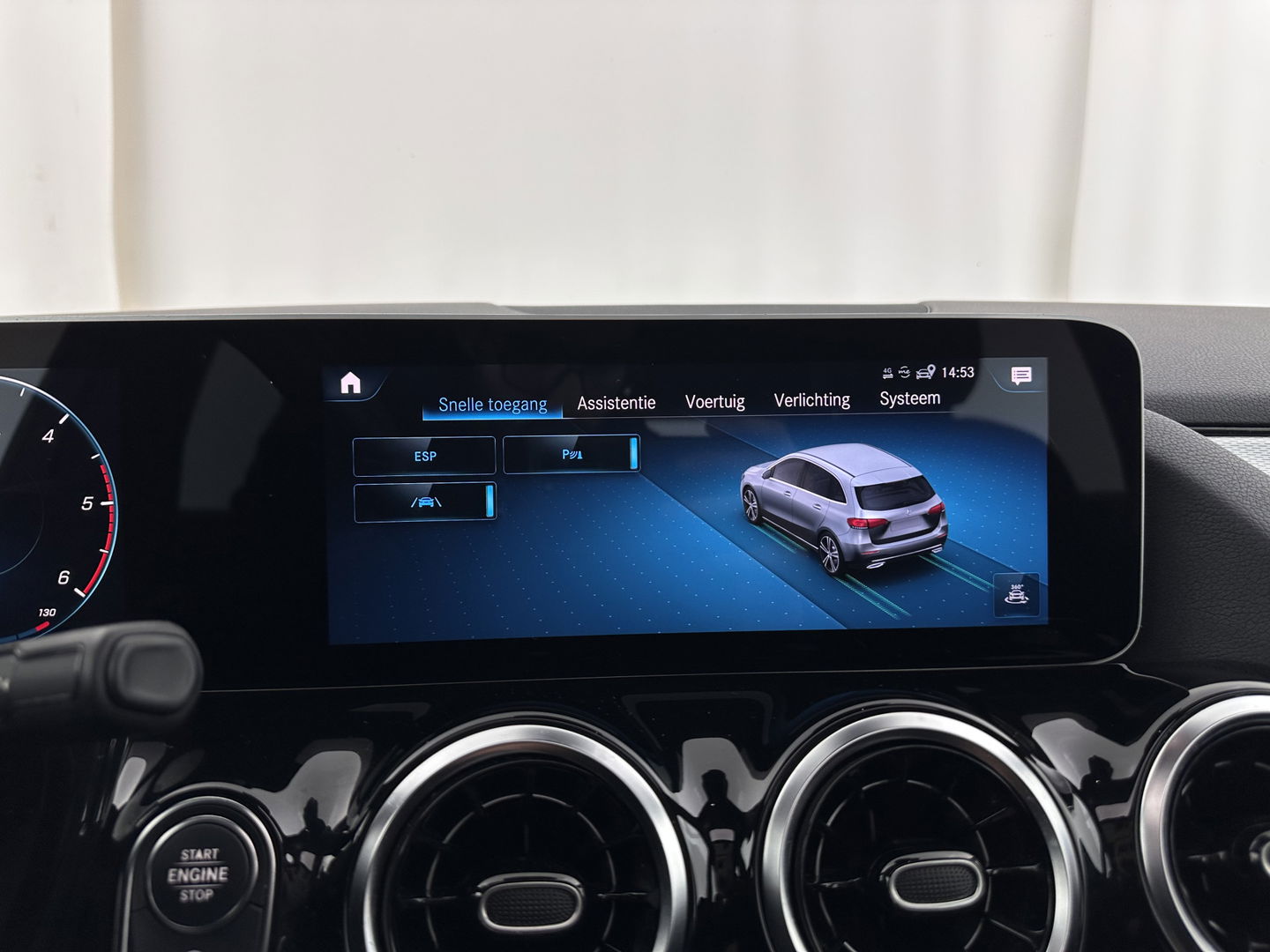 Mercedes-Benz B-Klasse 180d Launch Edition Premium Plus (INCL-BTW) Aut. *PANO | LEATHER-MICROFIBRE | KEYLESS |  FULL-LED | WIDESCREEN-DIGI-COCKPIT | CAMERA | COMFORTSEATS | NAVI-FULLMAP | ECC | CARPLAY | PDC | CRUISE | 17''ALU*