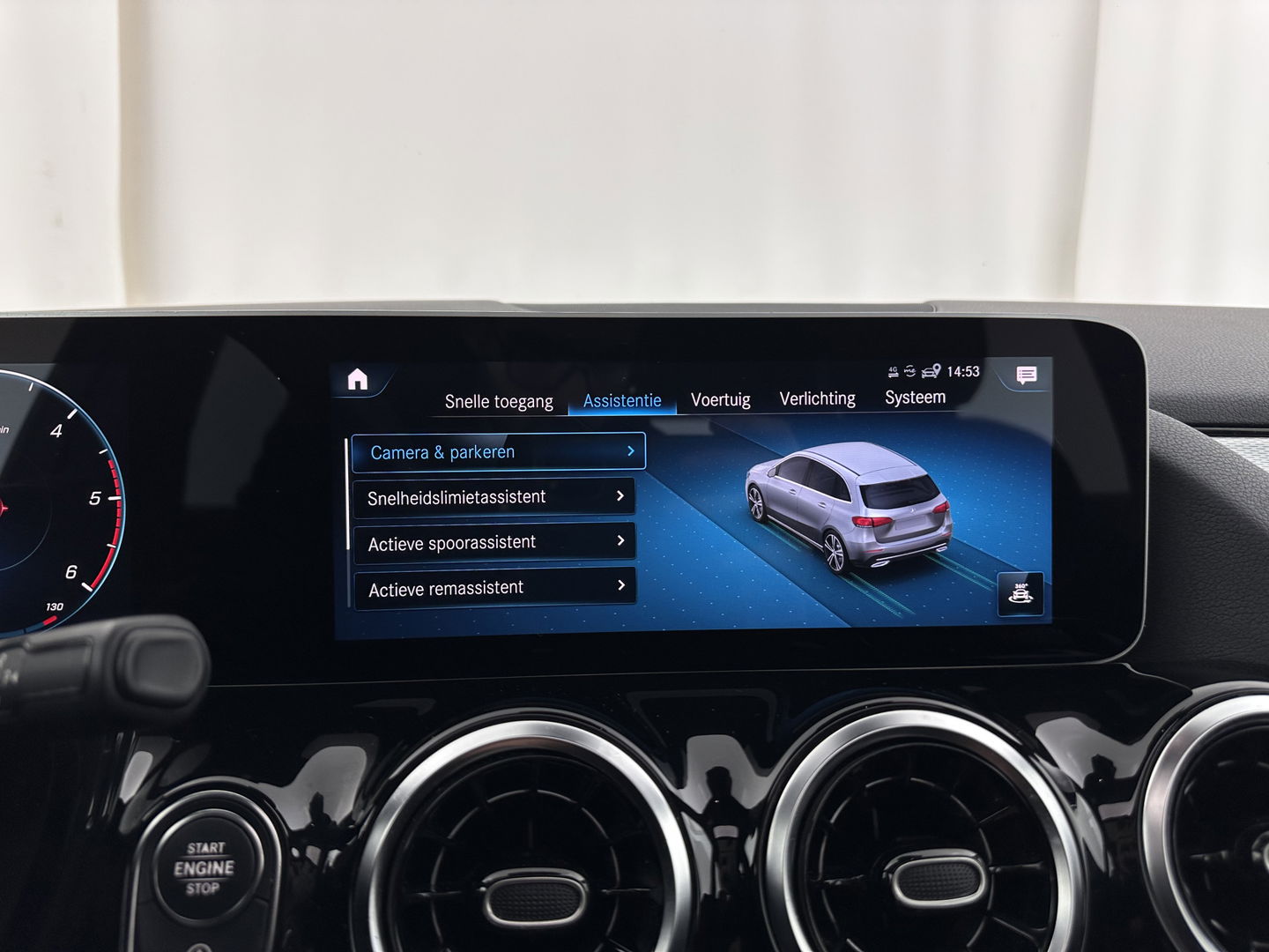 Mercedes-Benz B-Klasse 180d Launch Edition Premium Plus (INCL-BTW) Aut. *PANO | LEATHER-MICROFIBRE | KEYLESS |  FULL-LED | WIDESCREEN-DIGI-COCKPIT | CAMERA | COMFORTSEATS | NAVI-FULLMAP | ECC | CARPLAY | PDC | CRUISE | 17''ALU*