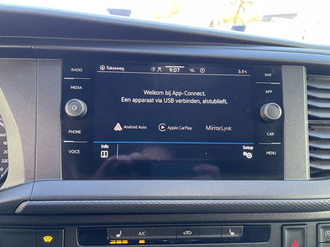 Volkswagen Transporter 2.0 TDI 150pk DSG automaat L2H1 28 / vaste prijs rijklaar € 24.950 ex btw / lease vanaf € 408 / airco / cruise / navi / euro 6 / bpm vrij / dubbele schuifdeur !