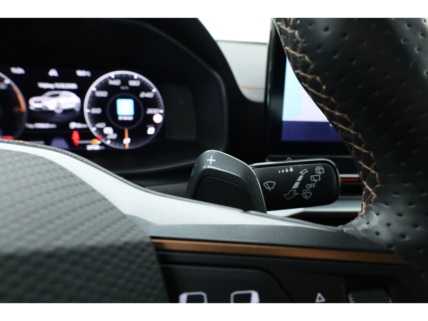 CUPRA Formentor 1.4 e-Hybrid VZ 245pk | Adapt. Cruise | Camera | Apple CarPlay | Keyless | Navi | 19'' | LED | SOH 96% |