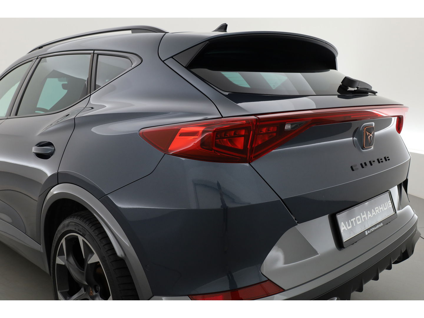 CUPRA Formentor 1.4 e-Hybrid VZ 245pk | Adapt. Cruise | Camera | Apple CarPlay | Keyless | Navi | 19'' | LED | SOH 96% |