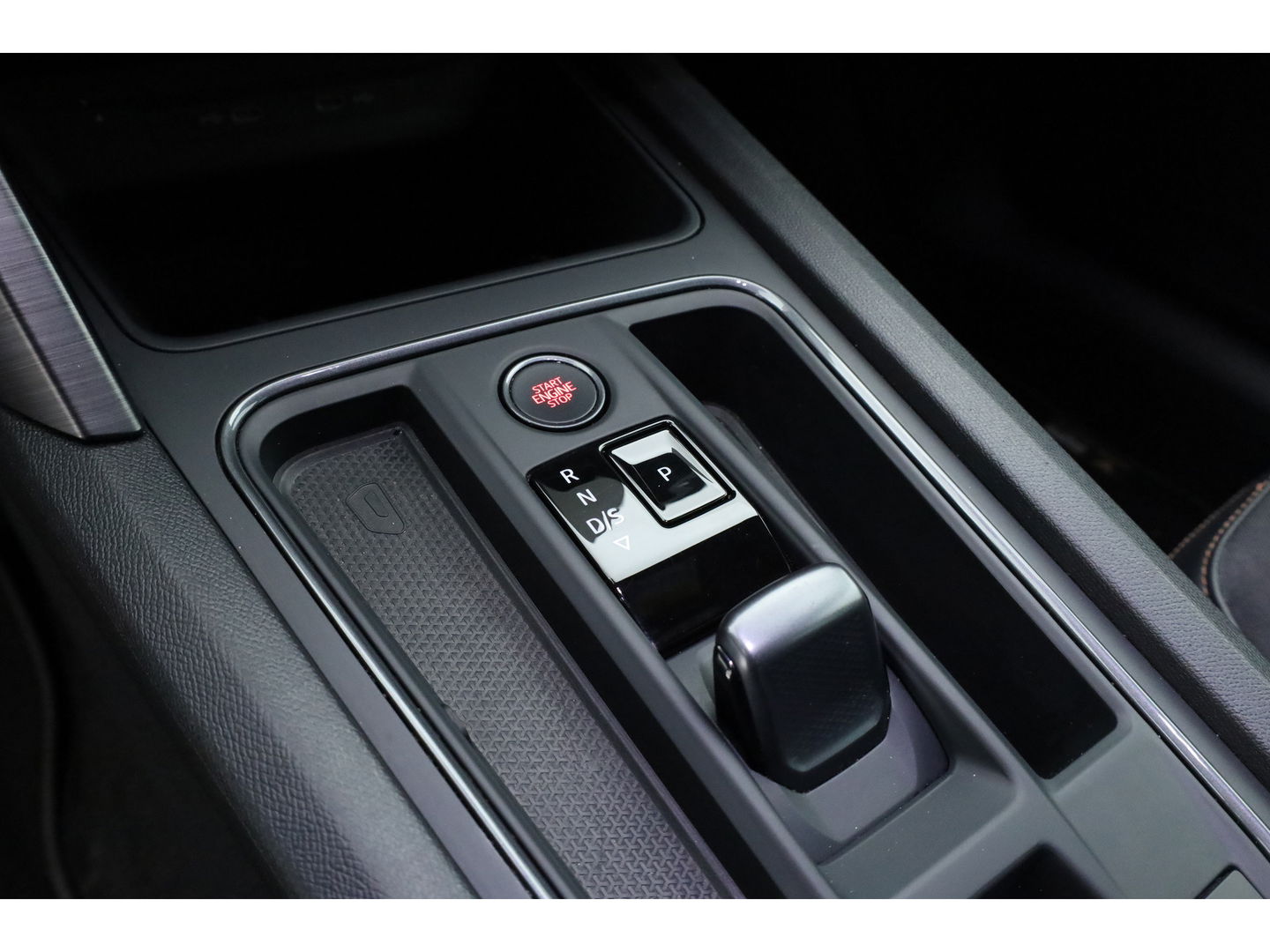 CUPRA Formentor 1.4 e-Hybrid VZ 245pk | Adapt. Cruise | Camera | Apple CarPlay | Keyless | Navi | 19'' | LED | SOH 96% |