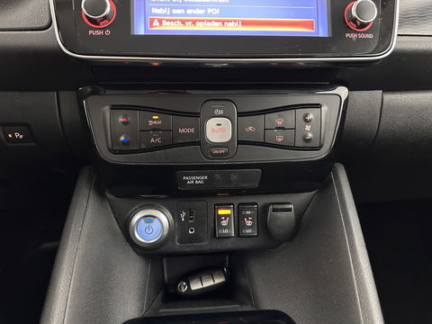 Nissan Leaf Acenta 40 kWh (INCL-BTW) Aut. *HEATPUMP | ADAPTIVE-CRUISE | KEYLESS | TOPVIEW | NAVI-FULLMAP | BLINDSPOT | DAB+ | HEATED-COMFORTSEATS | DIGI-COCKPIT | PRIVACYGLASS | 16"ALU*