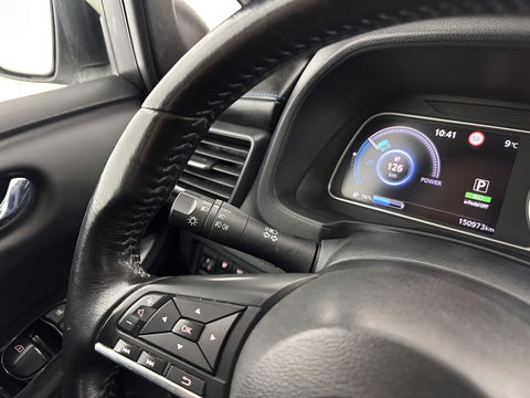 Nissan Leaf Acenta 40 kWh (INCL-BTW) Aut. *HEATPUMP | ADAPTIVE-CRUISE | KEYLESS | TOPVIEW | NAVI-FULLMAP | BLINDSPOT | DAB+ | HEATED-COMFORTSEATS | DIGI-COCKPIT | PRIVACYGLASS | 16"ALU*