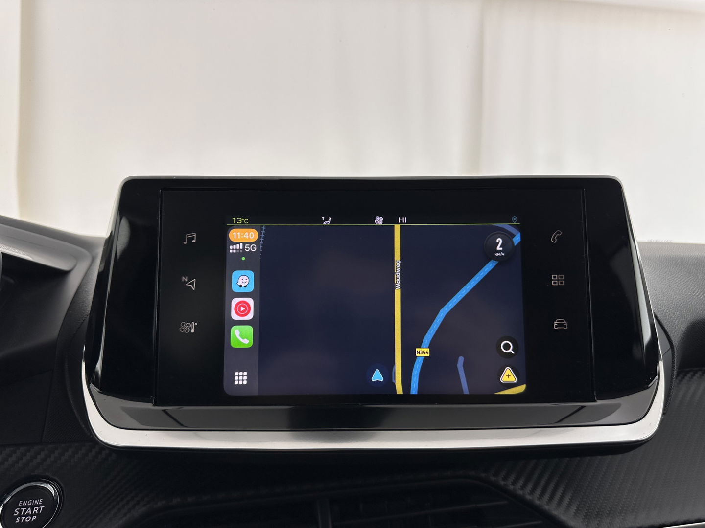 Peugeot e-208 EV Allure Pack 50 kWh (3-Fase-11kW) {SOH-89%} Aut.*HEATPUMP | LEATHER-FABRIC | FULL-LED | DIGI-COCKPIT | BLINDSPOT | CAMERA | AMBIENTLIGHT | NAVI-FULLMAP | LANE-ASSIST | KEYLESS | DAB | PRIVACYGLASS | HEATED-SPORTSEATS | CARPLAY | 16"ALU