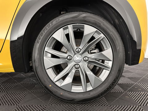 Peugeot e-208 EV Allure Pack 50 kWh (3-Fase-11kW) {SOH-89%} Aut.*HEATPUMP | LEATHER-FABRIC | FULL-LED | DIGI-COCKPIT | BLINDSPOT | CAMERA | AMBIENTLIGHT | NAVI-FULLMAP | LANE-ASSIST | KEYLESS | DAB | PRIVACYGLASS | HEATED-SPORTSEATS | CARPLAY | 16"ALU