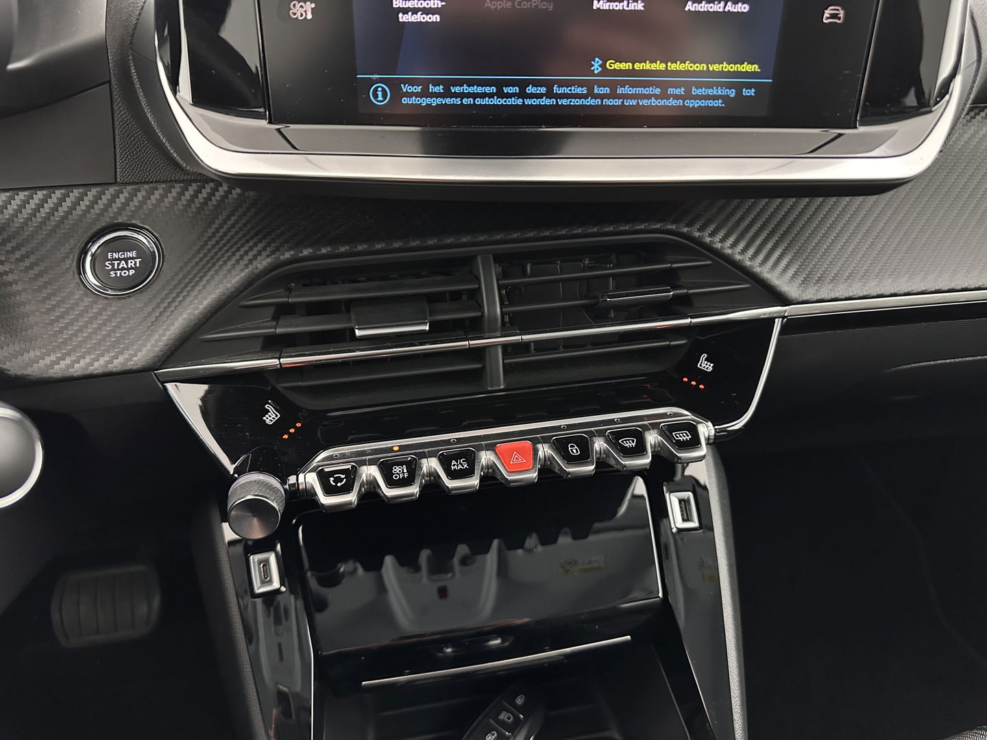 Peugeot e-208 EV Allure Pack 50 kWh (3-Fase-11kW) {SOH-89%} Aut.*HEATPUMP | LEATHER-FABRIC | FULL-LED | DIGI-COCKPIT | BLINDSPOT | CAMERA | AMBIENTLIGHT | NAVI-FULLMAP | LANE-ASSIST | KEYLESS | DAB | PRIVACYGLASS | HEATED-SPORTSEATS | CARPLAY | 16"ALU