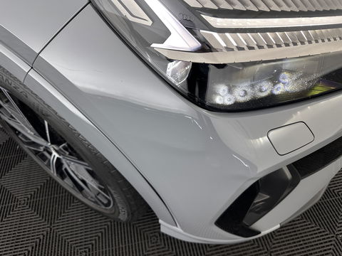 Audi Q4 e-tron 40 S-edition 77 kWh [ 3-Fase-11kW ] {SOH-89%} (INCL-BTW) *HEATPUMP | LEATHER-FABRIC | MATRIX-LED | ADAPTIVE-CRUISE | HEATED-SPORTSEATS | AMBIENTLIGHT | DIGI-COCKPIT | CAMERA | KEYLESS | DAB+ | NAVI-FULLMAP | TOWBAR | PRIVACYGLASS | 20"AL