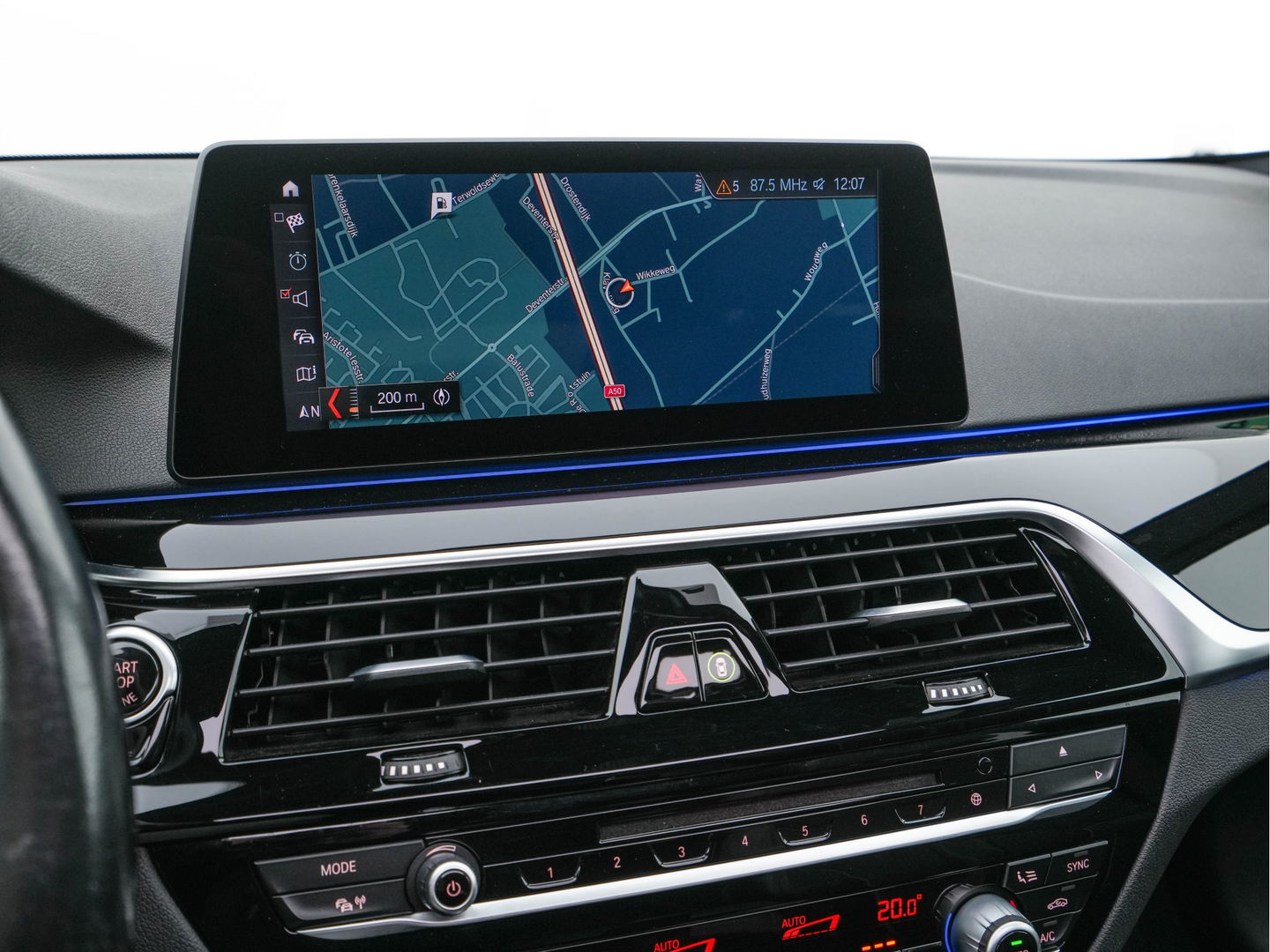 BMW 5 Serie Touring 530d Sportline High Executive Aut. *PANO | LEATHER | FULL-LED | MEMORY-PACK | TOP-VIEW | HEATED-COMFORTSEATS | NAVI-FULLMAP | PRIVACY-GLASS | AMBIENT-LIGHT | ECC | CARPLAY | PDC | TOWBAR | SHIFT-PADDLES | 20"ALU*