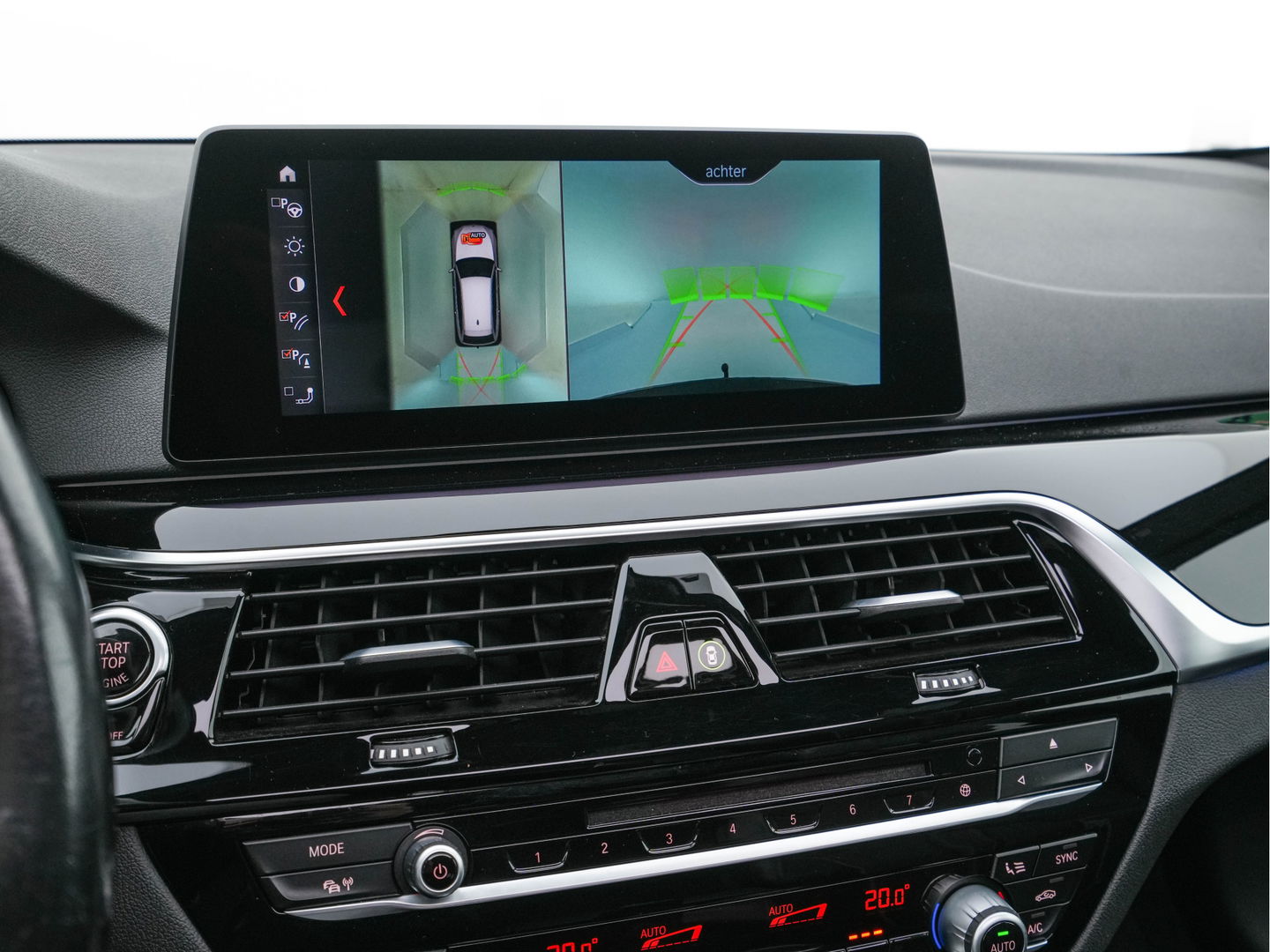 BMW 5 Serie Touring 530d Sportline High Executive Aut. *PANO | LEATHER | FULL-LED | MEMORY-PACK | TOP-VIEW | HEATED-COMFORTSEATS | NAVI-FULLMAP | PRIVACY-GLASS | AMBIENT-LIGHT | ECC | CARPLAY | PDC | TOWBAR | SHIFT-PADDLES | 20"ALU*