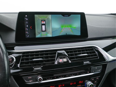 BMW 5 Serie Touring 530d Sportline High Executive Aut. *PANO | LEATHER | FULL-LED | MEMORY-PACK | TOP-VIEW | HEATED-COMFORTSEATS | NAVI-FULLMAP | PRIVACY-GLASS | AMBIENT-LIGHT | ECC | CARPLAY | PDC | TOWBAR | SHIFT-PADDLES | 20"ALU*